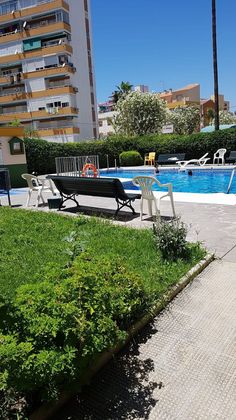 Foto 1 de Piso en alquiler en Centro - Vélez-Málaga de 1 habitación con terraza y piscina