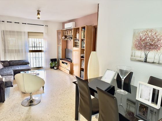 Foto 2 de Pis en venda a Pino Montano - Consolación - Las Almenas de 4 habitacions amb terrassa i aire acondicionat