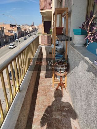 Foto 2 de Piso en venta en avenida Ciudad de Almería de 3 habitaciones con terraza y balcón