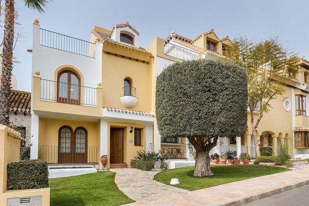 Foto 1 de Casa en venda a calle Monte Claro de 3 habitacions amb terrassa i piscina