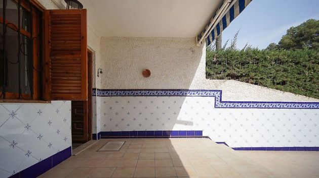 Foto 2 de Casa adosada en venta en Puerto de Mazarrón de 3 habitaciones con terraza y jardín