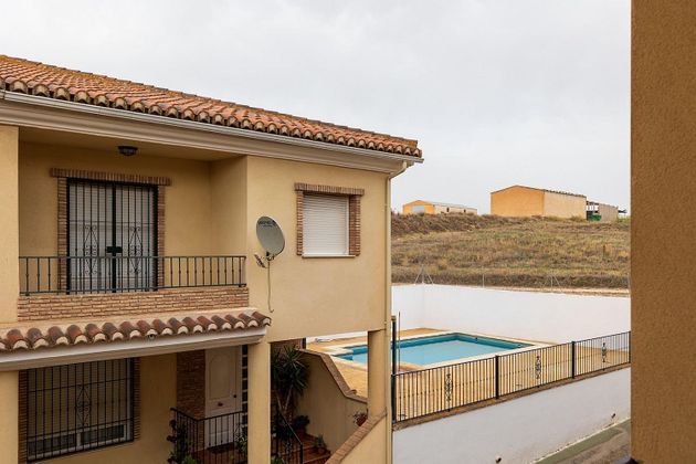 Foto 2 de Casa adossada en venda a Ventas de Huelma de 3 habitacions amb piscina i balcó