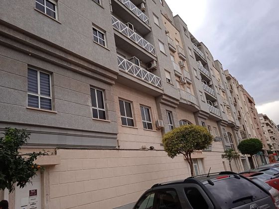 Foto 1 de Venta de piso en calle Benicanena de 3 habitaciones con aire acondicionado y calefacción