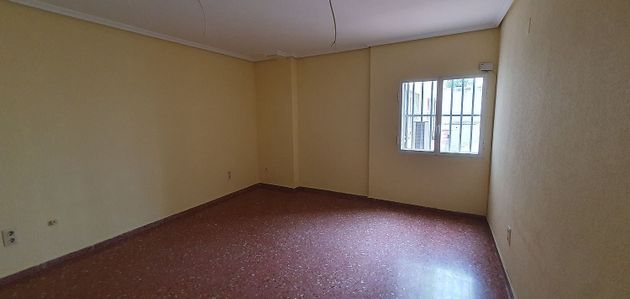Foto 2 de Venta de piso en calle Benicanena de 3 habitaciones con aire acondicionado y calefacción