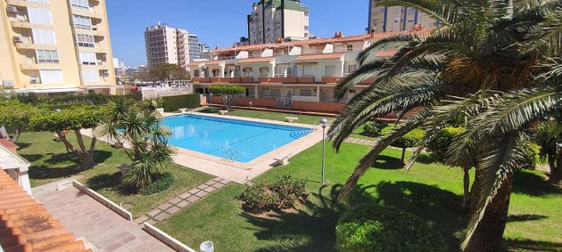 Foto 2 de Casa adossada en venda a calle Camp de Morvedre de 3 habitacions amb terrassa i piscina