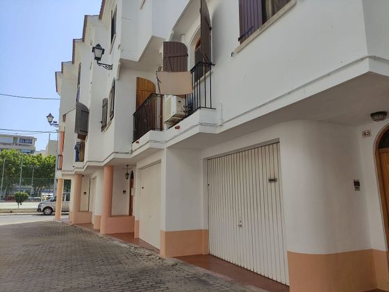 Foto 2 de Casa adossada en venda a calle Playa de Gandia Cullera de 3 habitacions amb piscina i balcó