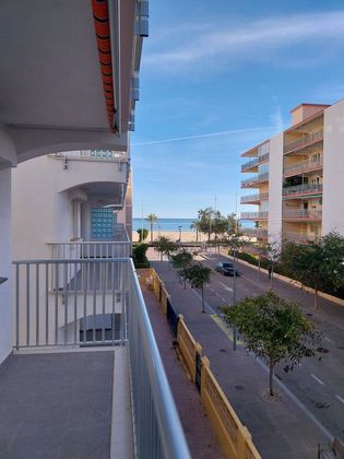 Foto 1 de Piso en venta en Playa de Gandia de 3 habitaciones con terraza y garaje