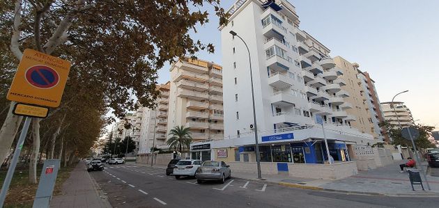 Foto 2 de Venta de local en calle De Les Illes Balears de 56 m²