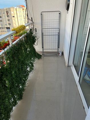 Foto 2 de Venta de piso en calle Proa de 3 habitaciones con piscina y balcón