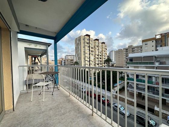Foto 2 de Piso en venta en Playa de Gandia de 2 habitaciones con terraza y piscina
