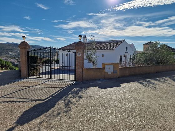 Foto 2 de Xalet en venda a Viñuela de 4 habitacions amb terrassa i piscina