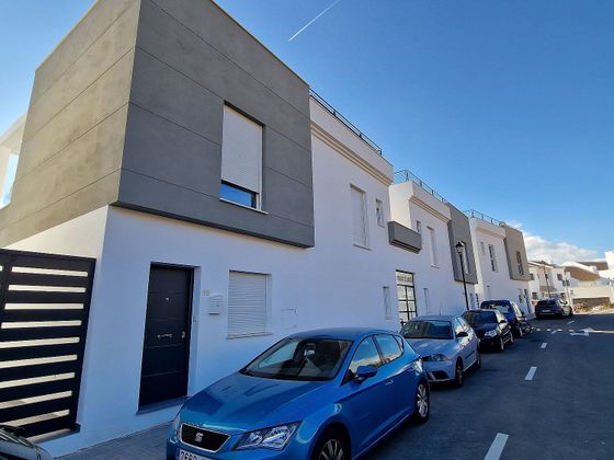 Foto 2 de Casa en venda a calle Alfonso Molino Padilla de 3 habitacions amb terrassa