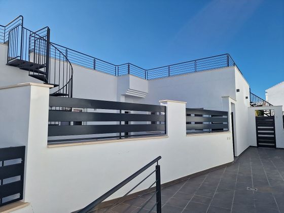 Foto 2 de Casa en venta en calle Alfonso Molino Padilla de 3 habitaciones con terraza