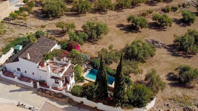 Foto 1 de Casa rural en venda a calle Las Mayorales de 3 habitacions amb terrassa i piscina