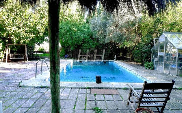 Foto 2 de Chalet en venta en Campolivar de 5 habitaciones con terraza y piscina