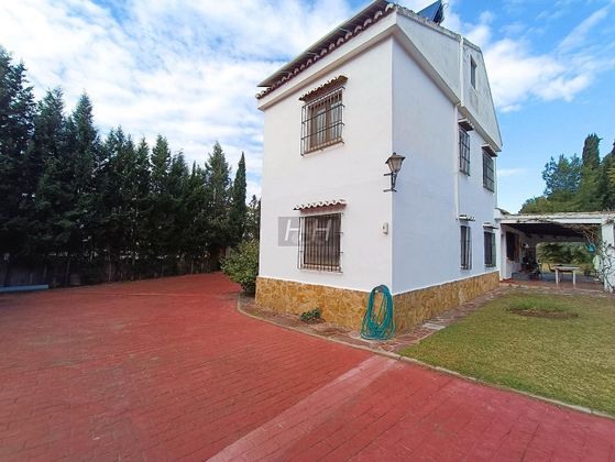 Foto 2 de Xalet en venda a Casas Verdes de 6 habitacions amb terrassa i piscina
