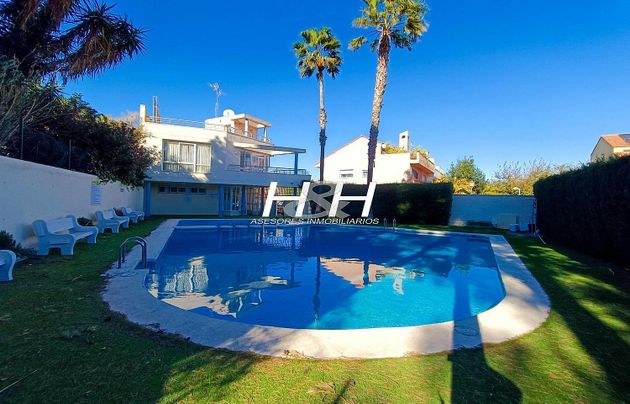 Foto 1 de Casa en venda a Campolivar de 5 habitacions amb terrassa i piscina