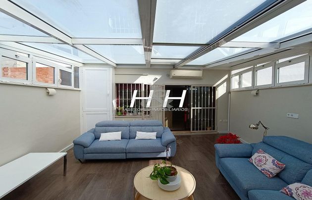 Foto 2 de Casa en venda a Benimàmet de 6 habitacions amb terrassa i garatge