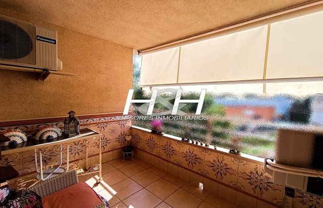 Foto 2 de Piso en venta en Rocafort de 3 habitaciones con terraza y garaje