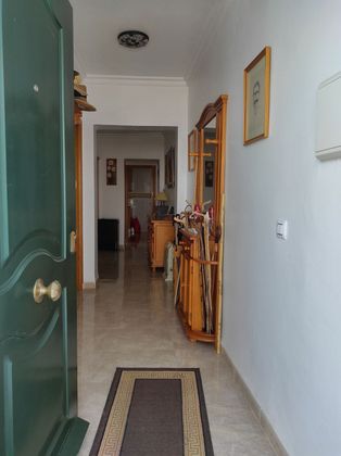 Foto 2 de Casa adosada en venta en calle Alicante de 4 habitaciones con terraza y aire acondicionado