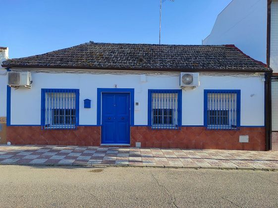 Foto 1 de Casa en venta en calle Herrera de 3 habitaciones con terraza y aire acondicionado