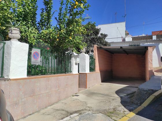 Foto 2 de Casa adosada en venta en calle Blas Infante de 3 habitaciones con terraza y aire acondicionado