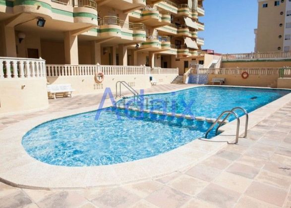 Foto 2 de Pis en venda a avenida Borrons de 3 habitacions amb terrassa i piscina