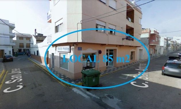 Foto 1 de Local en venta en calle Sant Antoni de 102 m²