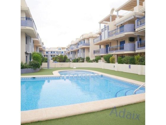 Foto 1 de Àtic en venda a avenida Arnau Bosquets de 3 habitacions amb terrassa i piscina