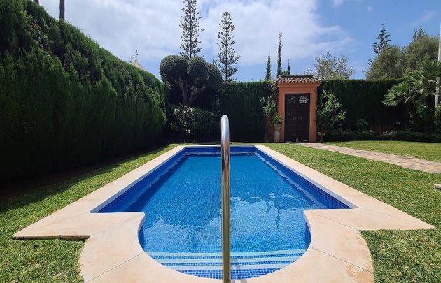 Foto 2 de Casa en venda a Lomas de Marbella Club - Puente Romano de 5 habitacions amb terrassa i piscina