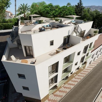 Foto 1 de Àtic en venda a calle San Mateo de 2 habitacions amb terrassa i balcó