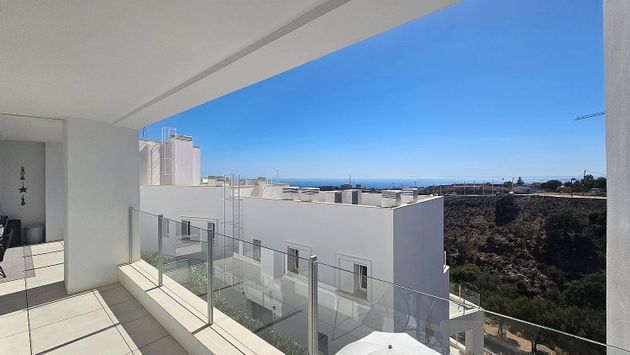 Foto 1 de Alquiler de dúplex en calle Encina Altos de Los Monteros Elements de 3 habitaciones con terraza y piscina