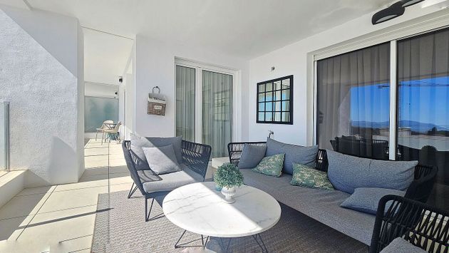 Foto 2 de Dúplex en lloguer a calle Encina Altos de Los Monteros Elements de 3 habitacions amb terrassa i piscina