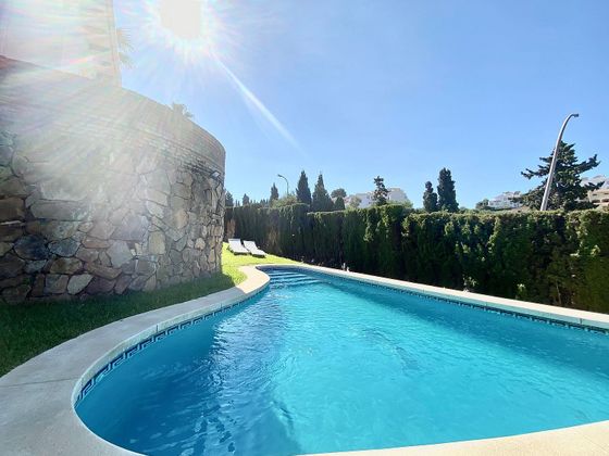 Foto 2 de Xalet en venda a calle Esmeralda de 3 habitacions amb terrassa i piscina