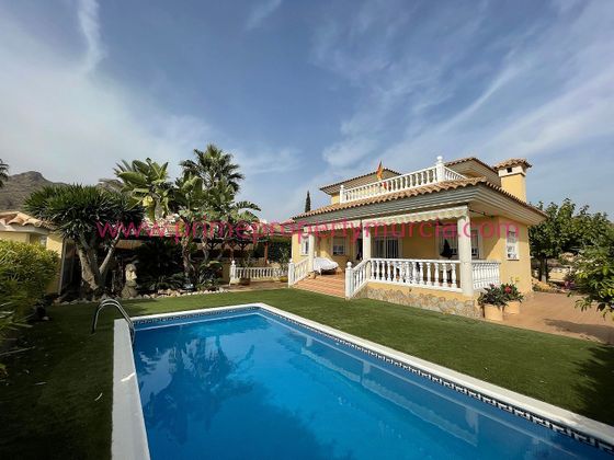 Foto 1 de Chalet en venta en Bolnuevo de 4 habitaciones con terraza y piscina