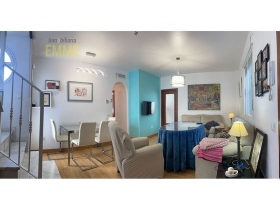 Foto 2 de Dúplex en venda a Ronda de 3 habitacions amb terrassa i calefacció