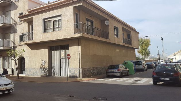 Foto 2 de Xalet en venda a calle Constitucio de 5 habitacions amb terrassa i balcó