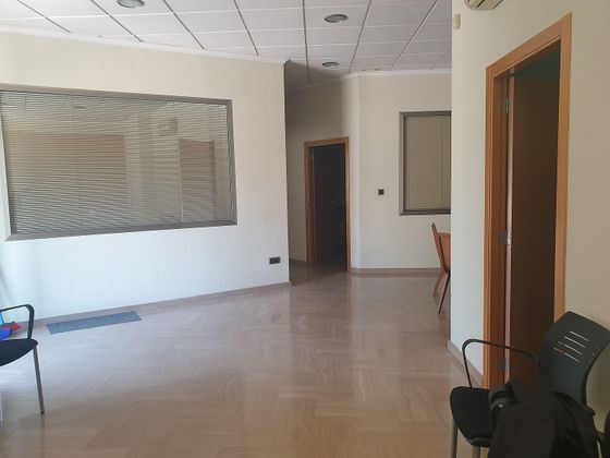 Foto 1 de Oficina en alquiler en calle Manuel Sanchis Guarner de 155 m²