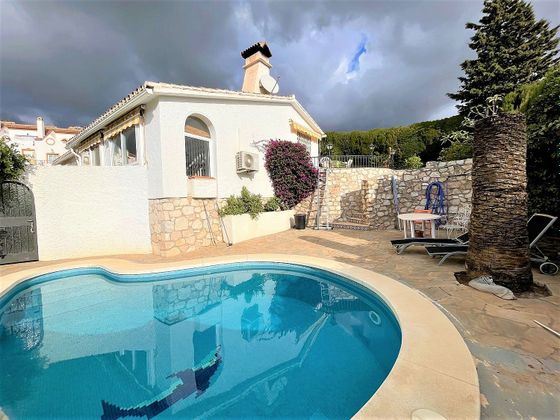 Foto 2 de Chalet en venta en Torreblanca del Sol de 2 habitaciones con terraza y piscina