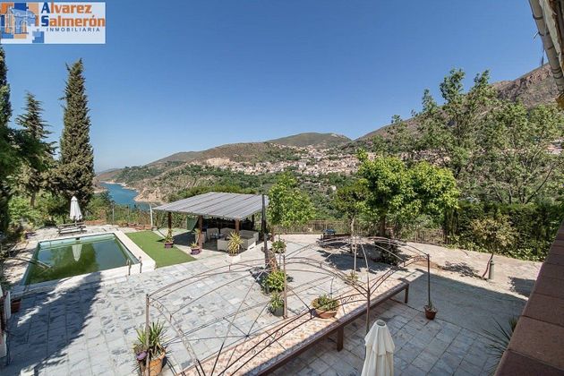 Foto 2 de Chalet en venta en Guejar Sierra de 10 habitaciones con terraza y piscina