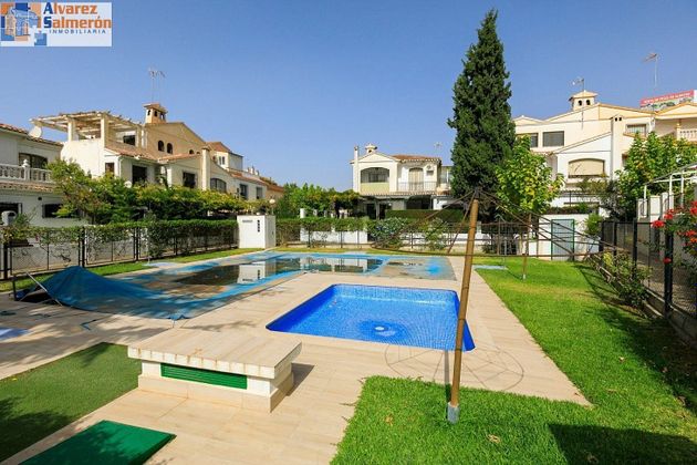 Foto 1 de Xalet en venda a Maracena de 5 habitacions amb terrassa i piscina