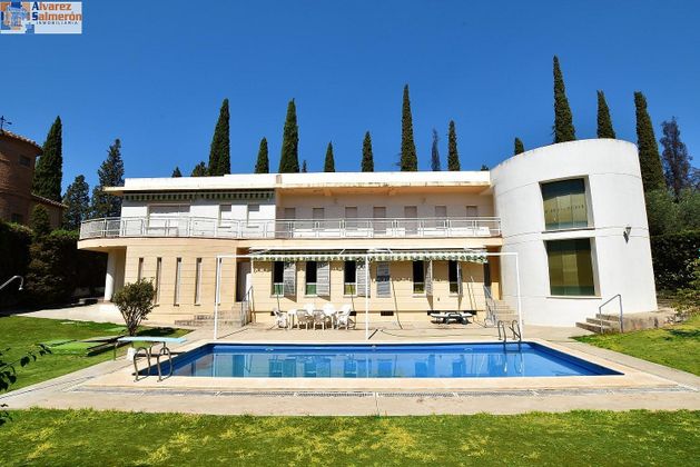Foto 2 de Xalet en venda a Albolote de 4 habitacions amb terrassa i piscina