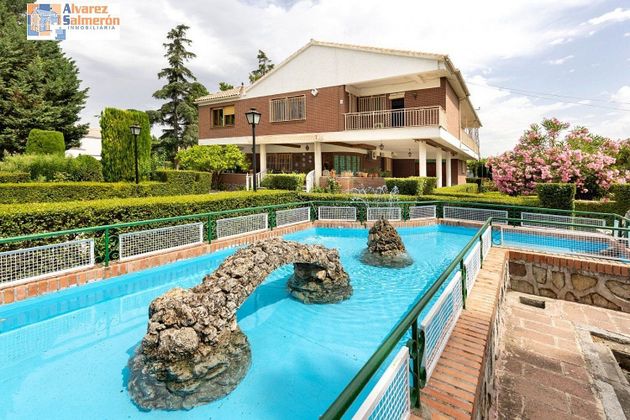 Foto 1 de Casa adosada en venta en Santa Fe de 10 habitaciones con terraza y piscina