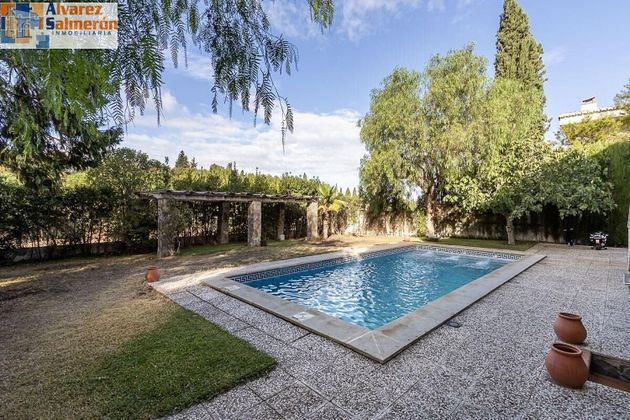 Foto 2 de Venta de chalet en Gójar de 4 habitaciones con terraza y piscina