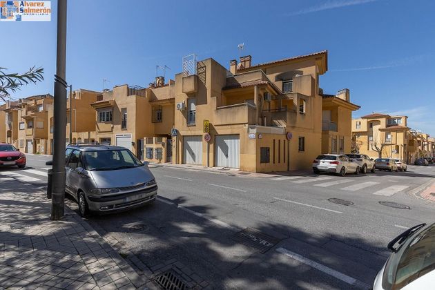 Foto 1 de Casa adossada en venda a San Miguel de 3 habitacions amb terrassa i garatge