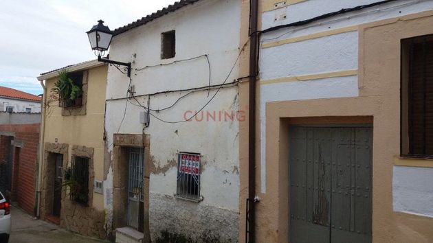 Foto 1 de Casa en venta en Arroyomolinos (Cáceres) de 2 habitaciones y 92 m²