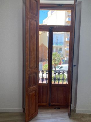 Foto 2 de Pis en venda a El Castell de 3 habitacions amb terrassa i balcó