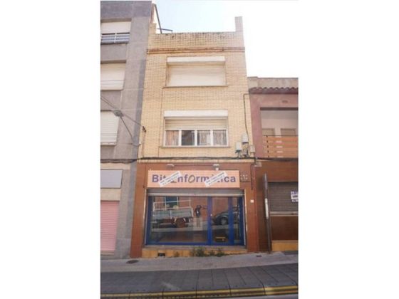 Foto 1 de Casa en venta en Sant Sadurní d´Anoia de 6 habitaciones con terraza y garaje
