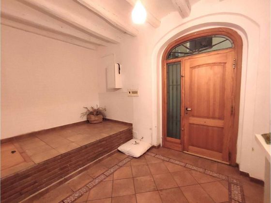 Foto 2 de Casa en venta en Torrelavit de 4 habitaciones con jardín y calefacción