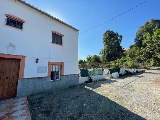 Foto 2 de Casa rural en venta en Carratraca de 3 habitaciones con terraza y piscina